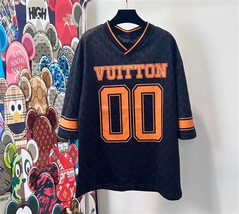 louis vuitton bluza damska|louis vuitton football player.